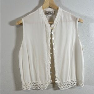 Red Threads Size Extra Large Cottage-core Vintage Women's Cream Sleeveless Top